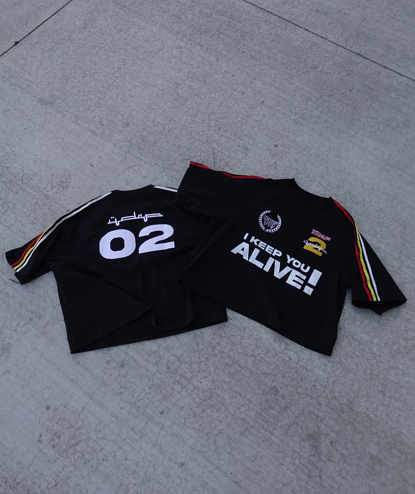 “I KEEP U ALIVE” TEE